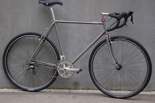 Flamme Rouge Fahrradgeschäft, Velos, Occasionen, Revisionen, Reparaturen aller Marken: Flamme Rouge Einzelstücke verkauft 5427637809.o